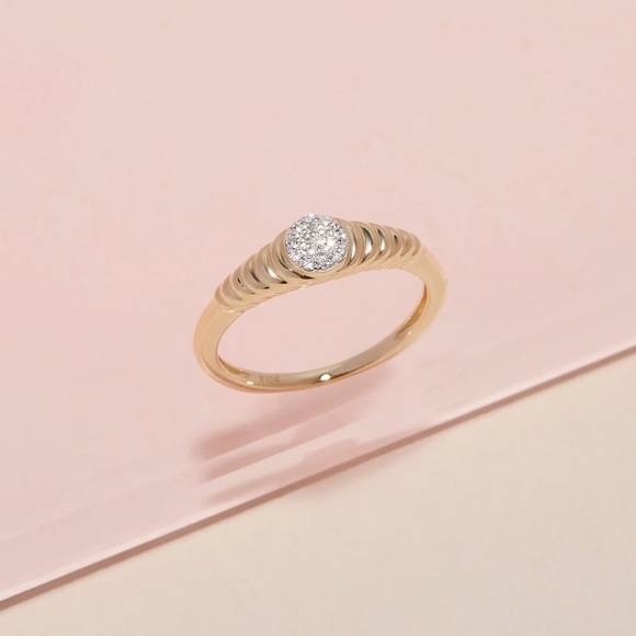 Stone and Strand 10K Solid yellow gold Pave Coin Pinky Signet Size 3 - Picture 6 of 15